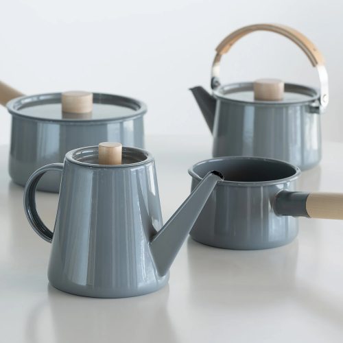 Kaico Enamel Drip Kettle by Makoto Koizumi - Gessato Design Store