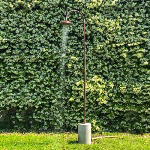 Aquart, Outdoor Copper Shower with Concrete Base - Gessato Design Store