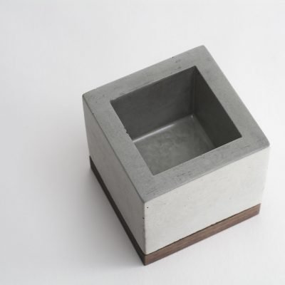 planter-concrete-and-walnut-4