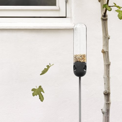 standing-bird-feeder-tube-4