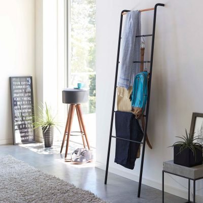 tower-leaning-ladder-hanger-black-2