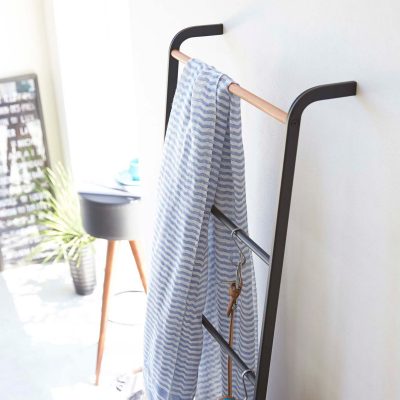 tower-leaning-ladder-hanger-black-3