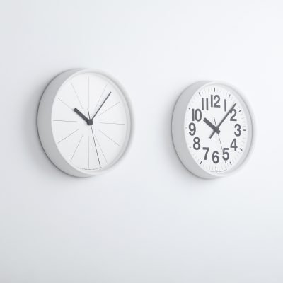 lines-clock-abs-white