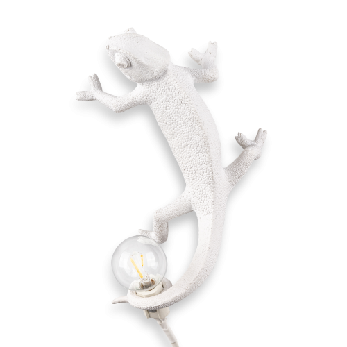 seletti-chameleon-lamp-going-up-1