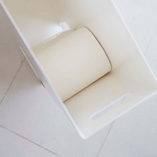 white-freestanding-toilet-paper-holder-3