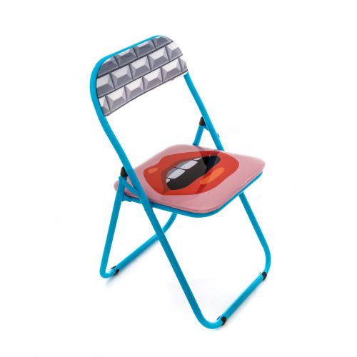 folding-chair-mouth-3