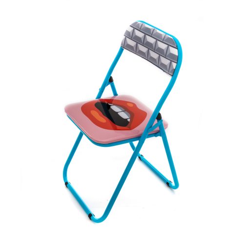 folding-chair-mouth-4