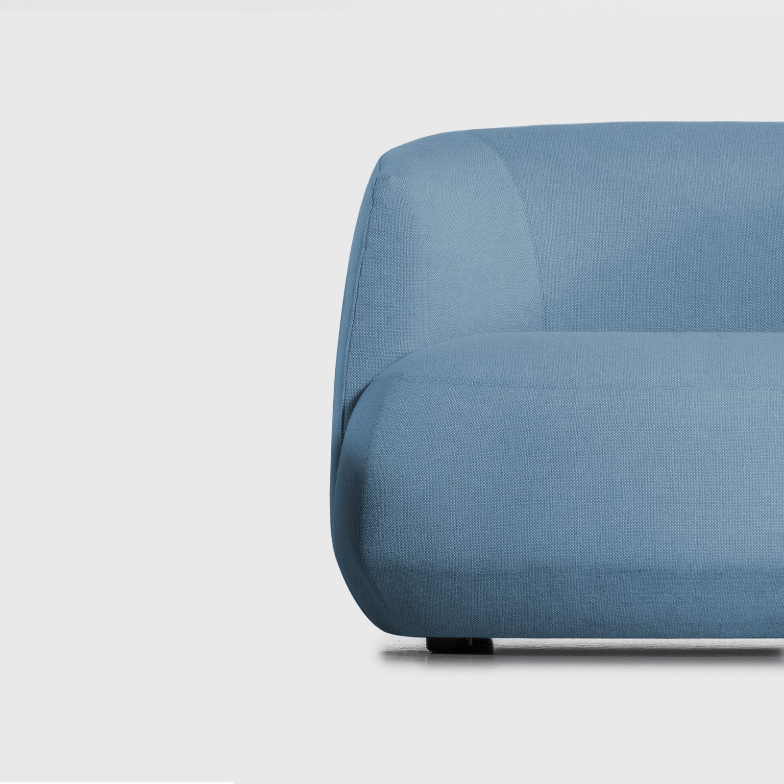 brioni-up-armchair-light-blue-0840