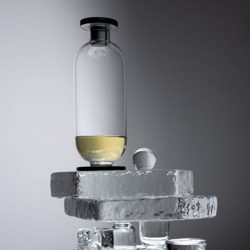 puck-decanter-1