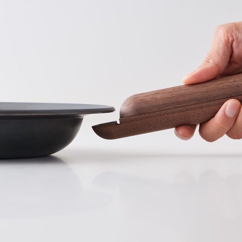 jiu-frying-pan-walnut-handle-7