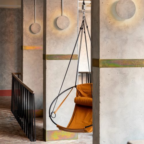 sling-hanging-chair-soft-leather-amb3