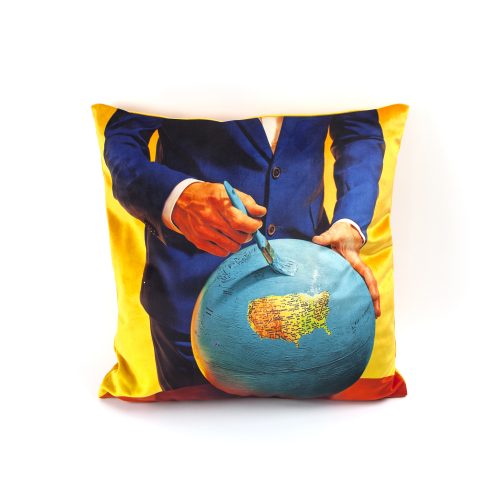 globe-pillow-1