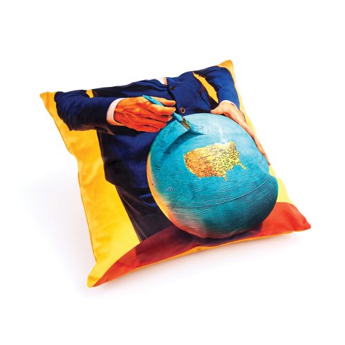 globe-pillow-3