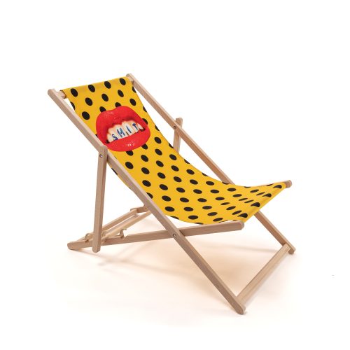 Traditional discount deck chair