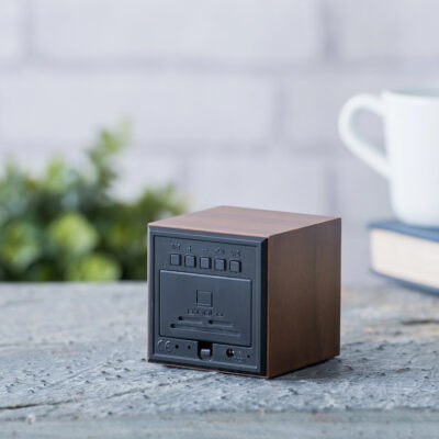 cube-alarm-clock-walnut-red-3