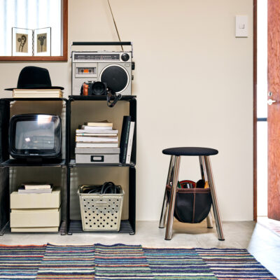 lemnos-kon-stool-black-with-basket-4