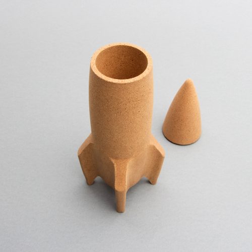 cork-rocket-desk-tidy-11