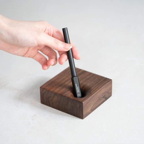 walnut-pen-holder-gessato-5