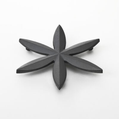 sasakuruma-iron-trivet