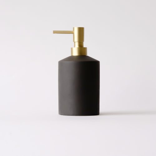 moheim-soap-dispenser-black-brass