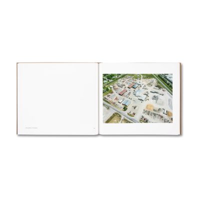 Topographies: Aerial Surveys of the American Landscape - Gessato Design Store