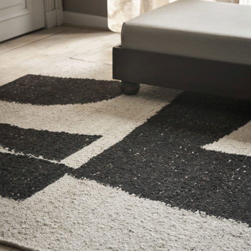 Piece Rug Off-white/Coffee - Gessato Design Store