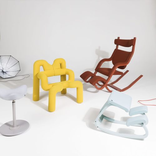 Variable™ Balans® Kneeling Chair - Glacier - Gessato Design Store