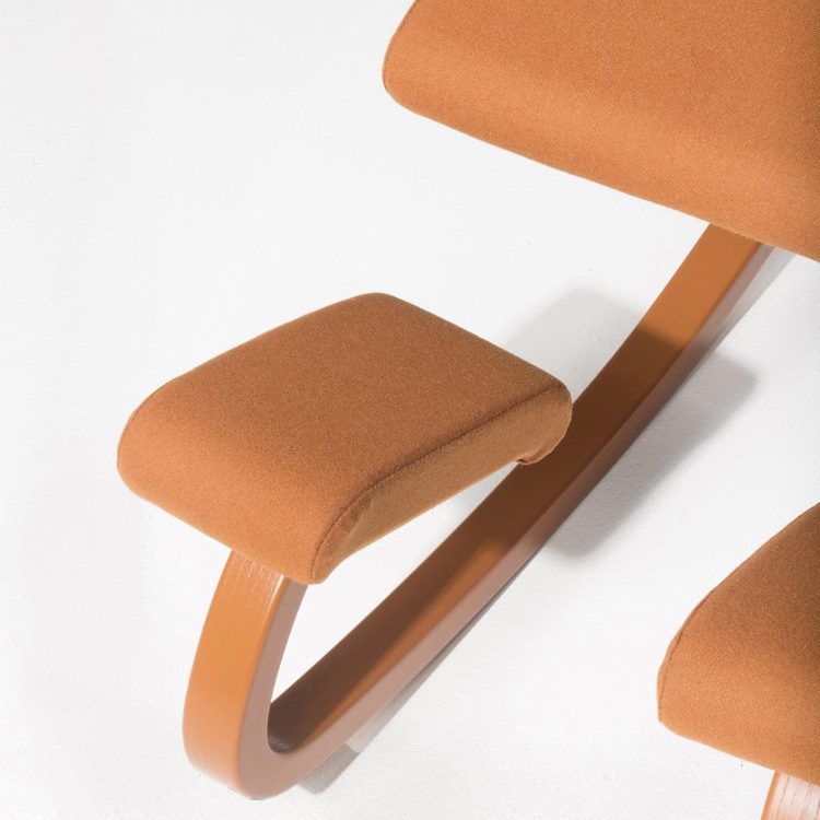 Varier - Variable™ Balans® Kneeling Chair - Oxide | Gessato Design Store