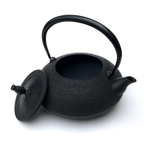 Hiramaru Arare Nambu Tekki Iron Kettle - Gessato Design Store