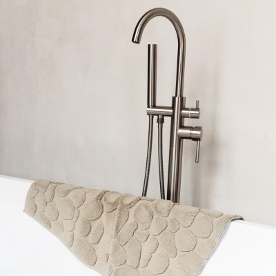 Ishikoro Pebble Bath Mat, Light Grey - Gessato Design Store