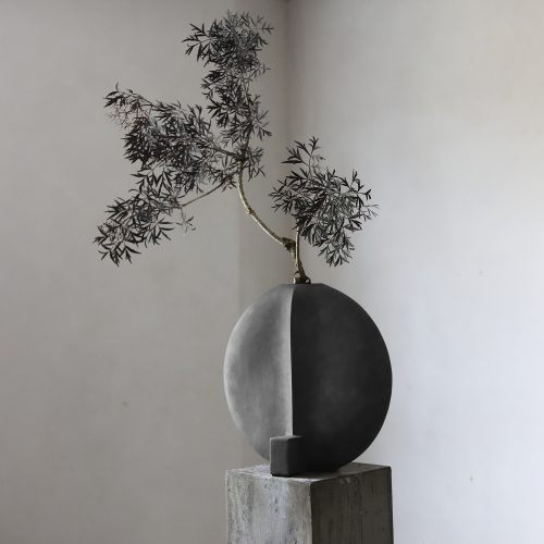 Guggenheim Vase, Black - Gessato Design Store