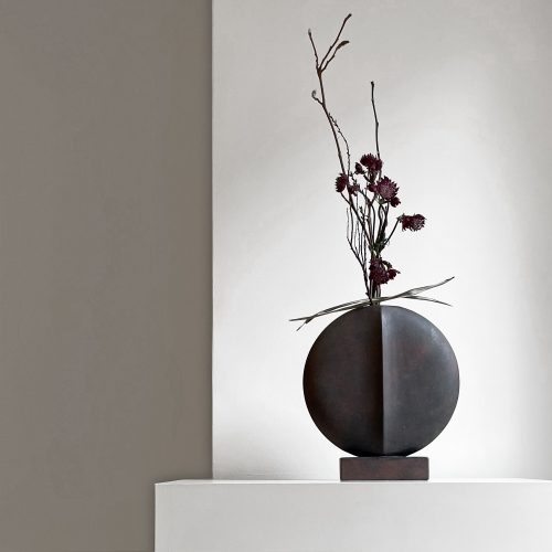 Guggenheim Vase, Black - Gessato Design Store