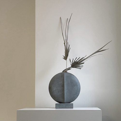 Guggenheim Vase, Dark Grey - Gessato Design Store