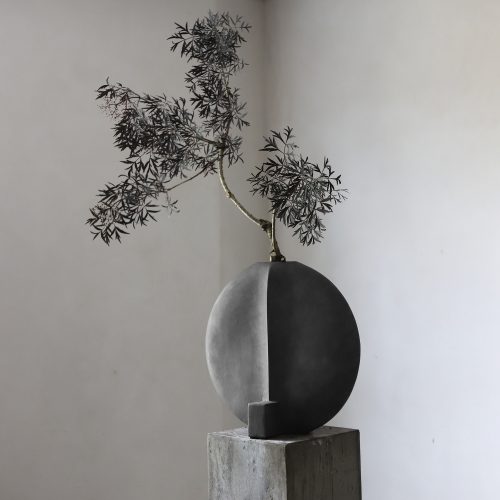 Guggenheim Vase, Dark Grey - Gessato Design Store