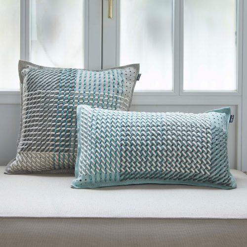 canevas-geo-pillow-3