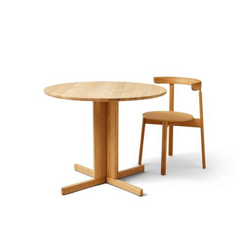 trefoil-round-table-3