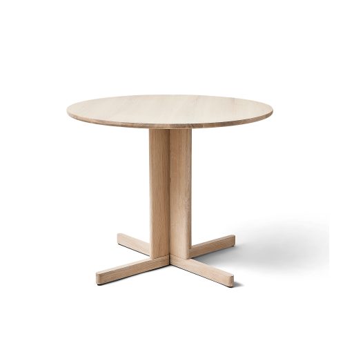 trefoil-round-table-4