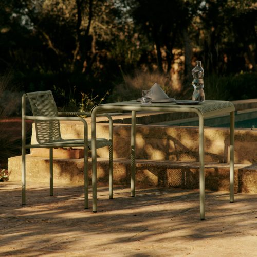 dapple-outdoor-dining-metal-table-gessato-2