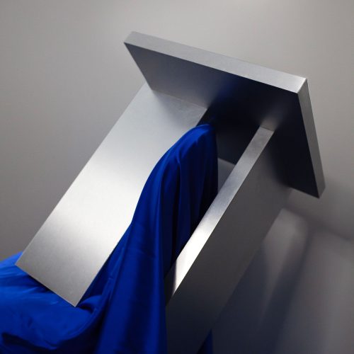 yet-design-studio-dolmen-table-gessato-8