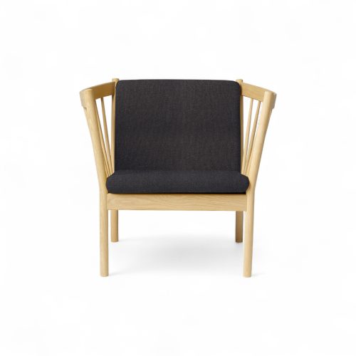 fdb-mobler-j146-armchair-gessato-14
