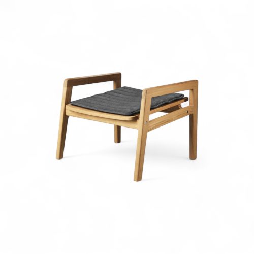 fdb-mobler-m22-cushion-for-m7-footstool-gessato-2