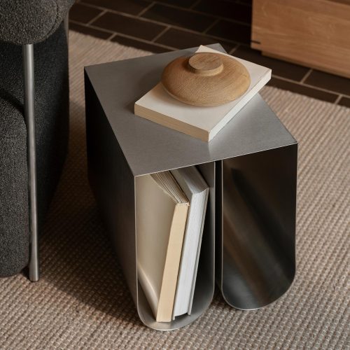 kiristina-dam-curved-side-table-gessato-19
