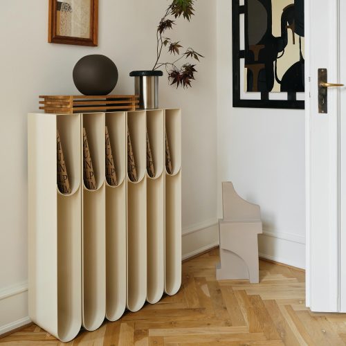 kristina-dam-curved-pedestal-gessato-3