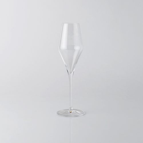q2-glasses-flute-