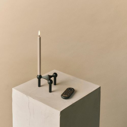 stoff-nagel-led-taper-candle-by-uyuni-lighting-set-of-2-gessato-10