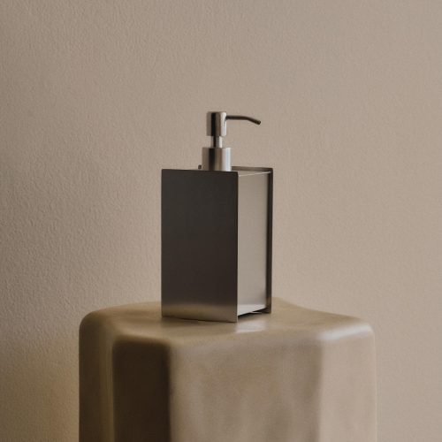 ferm-living-sama-soap-dispenser-gessato-3