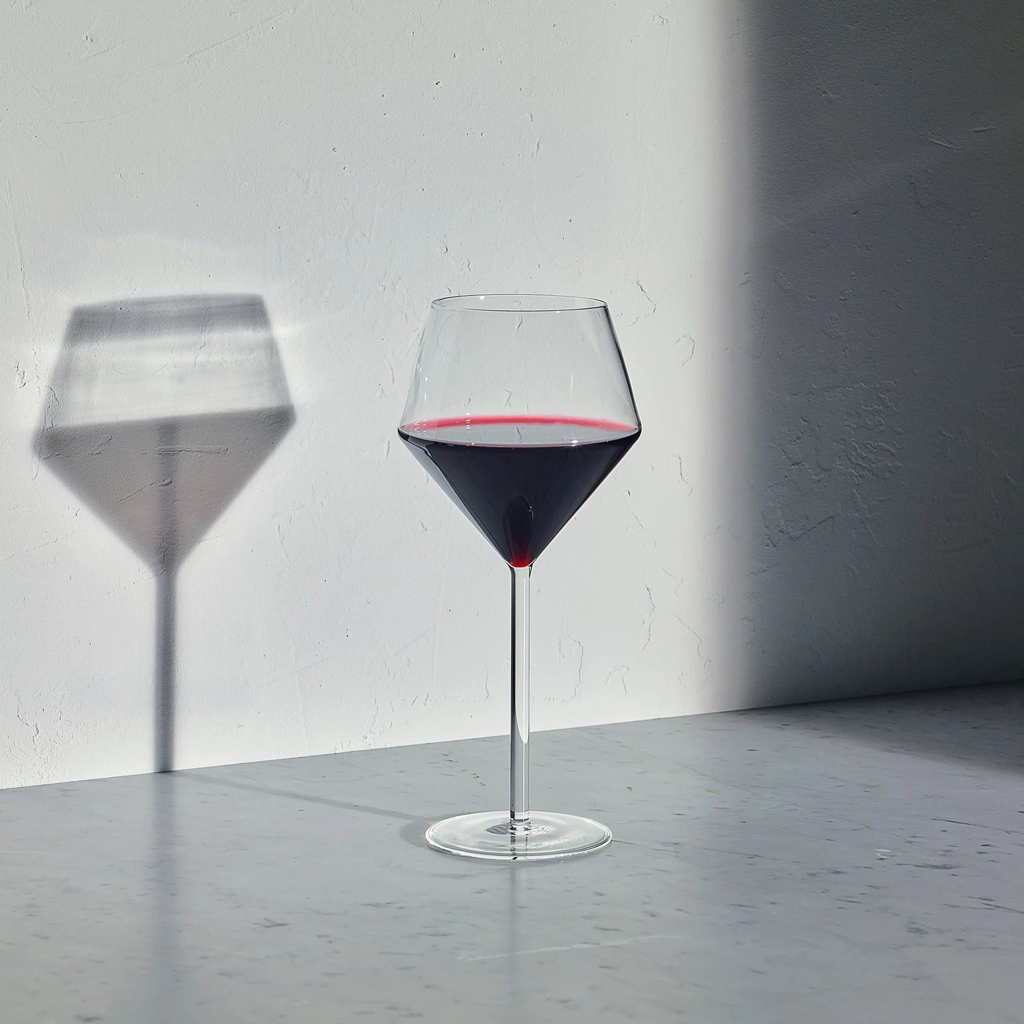 Aaron Probyn - Juniper Red Wine Glass, Set of 2 | Gessato Design Store