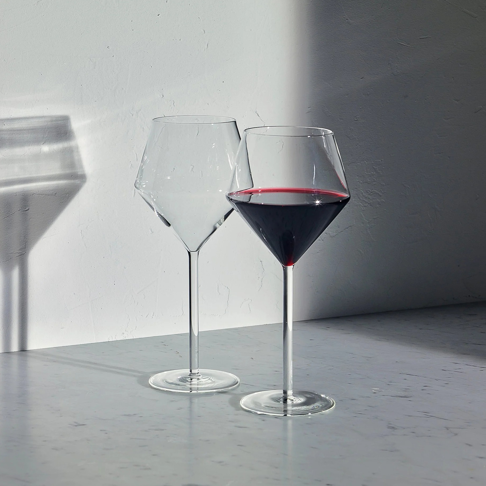 Aaron Probyn - Juniper Red Wine Glass, Set of 2 | Gessato Design Store