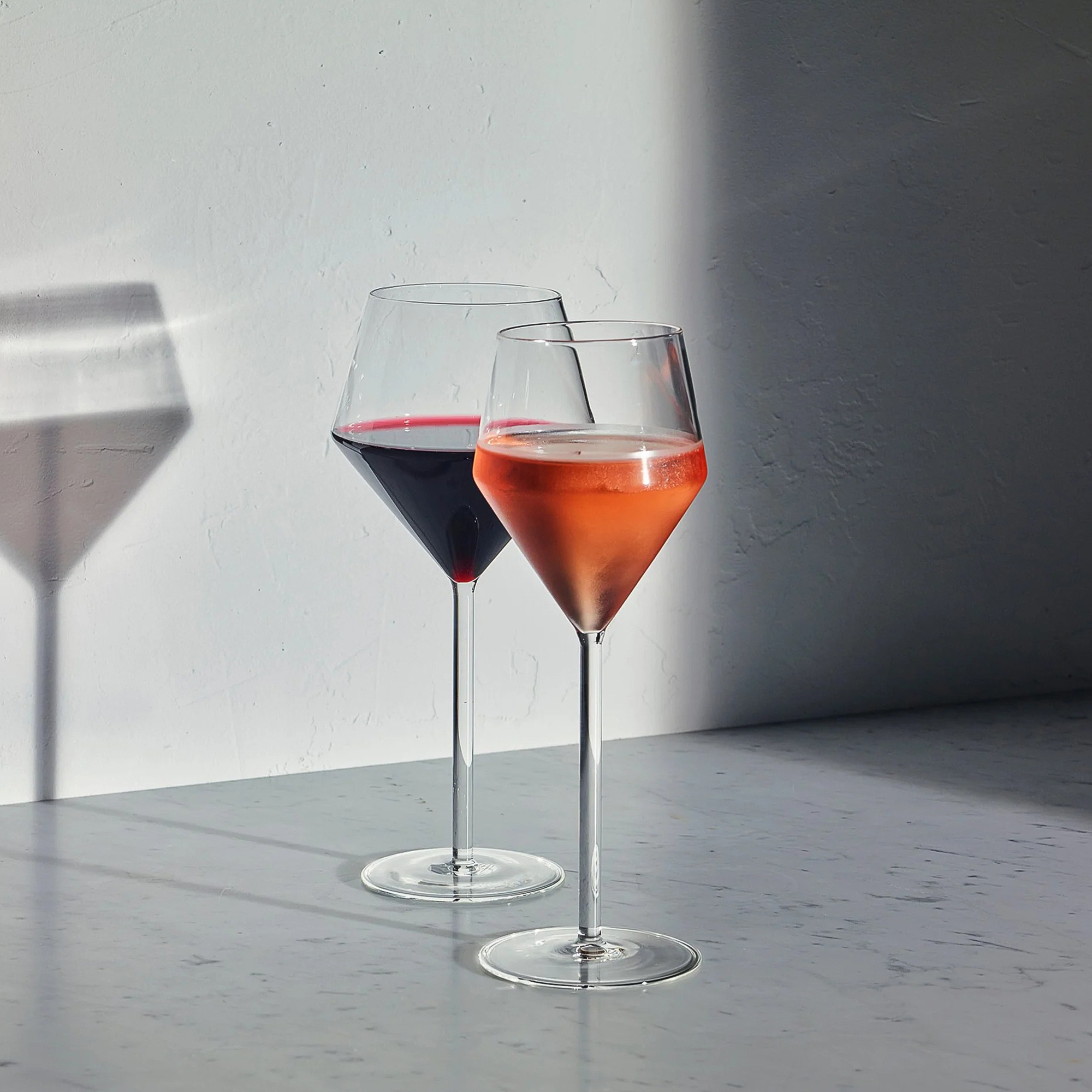 Aaron Probyn - Juniper White Wine Glass, Set of 2 | Gessato Design Store