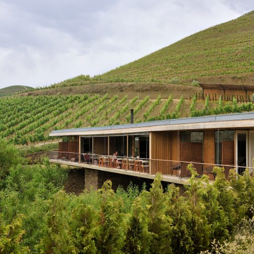 gestalten-remote-places-to-stay-volume-2-gessato-12